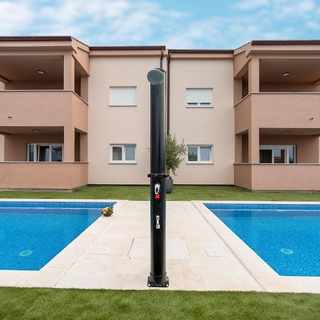 Linardići Apartmani Villa Ruby מראה חיצוני תמונה