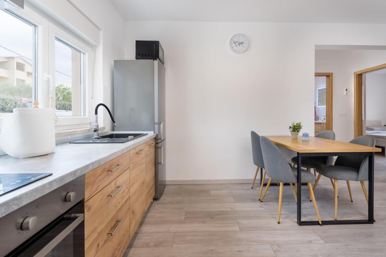 Linardići Apartmani Villa Ruby מראה חיצוני תמונה