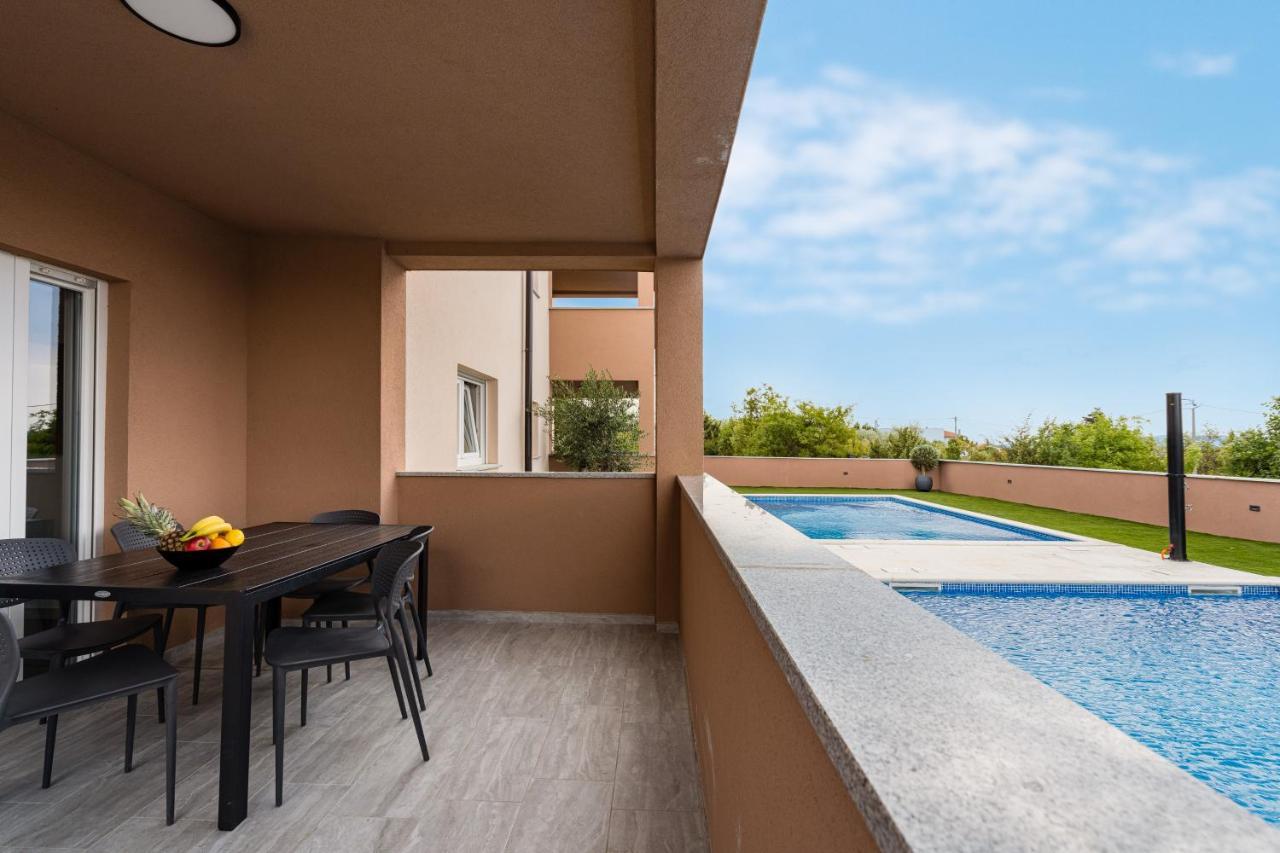 Linardići Apartmani Villa Ruby מראה חיצוני תמונה