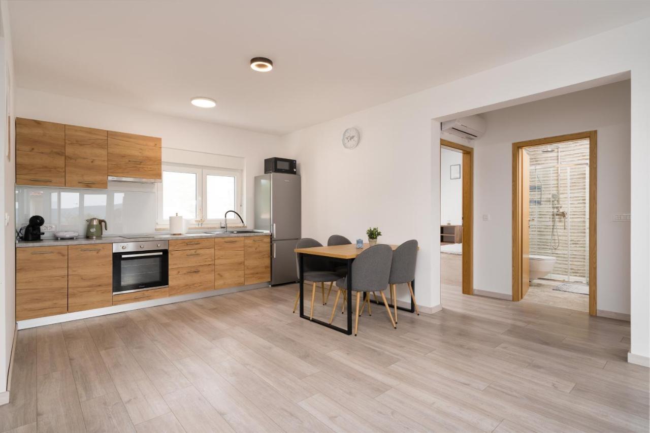 Linardići Apartmani Villa Ruby מראה חיצוני תמונה