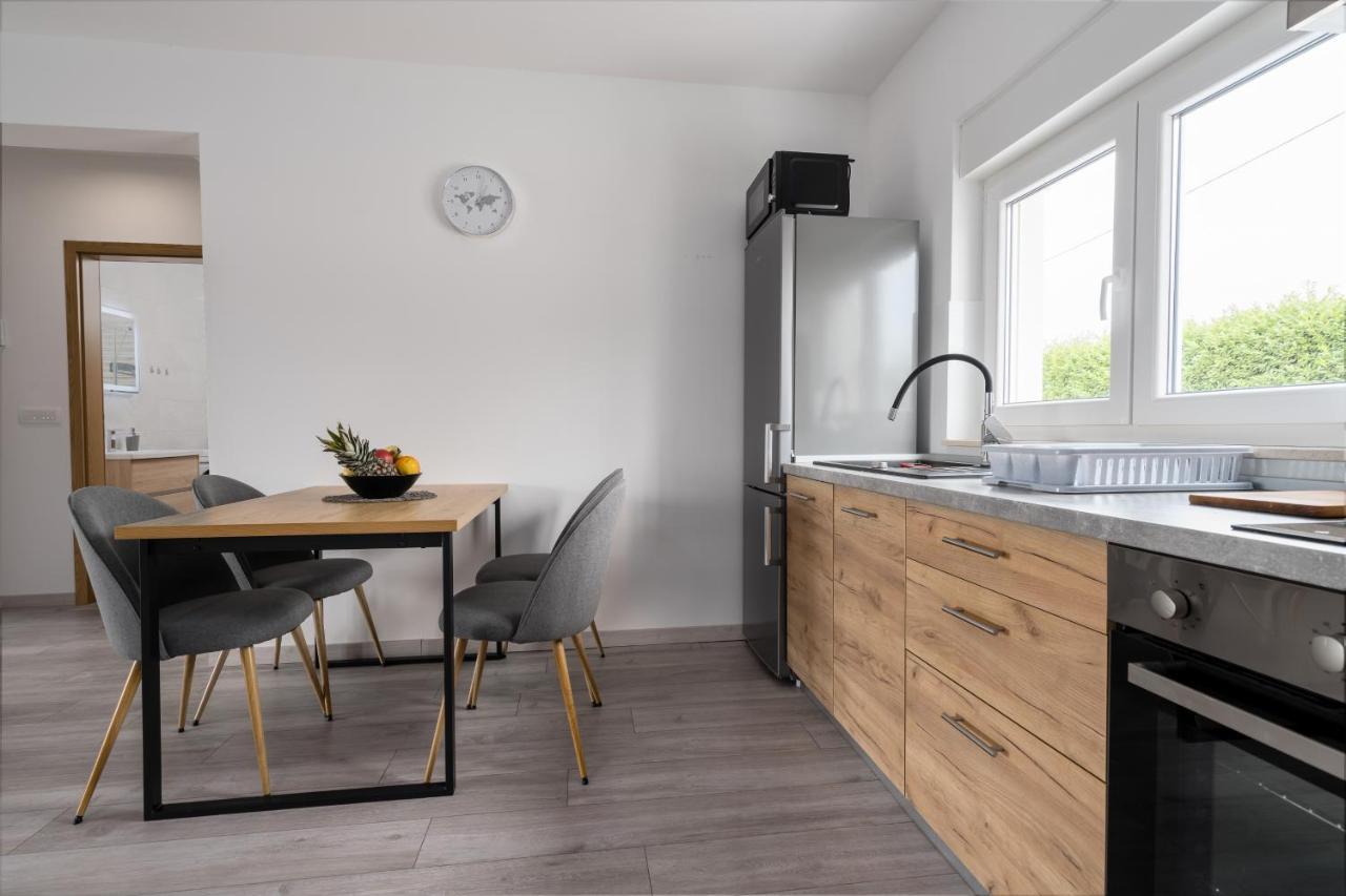 Linardići Apartmani Villa Ruby מראה חיצוני תמונה