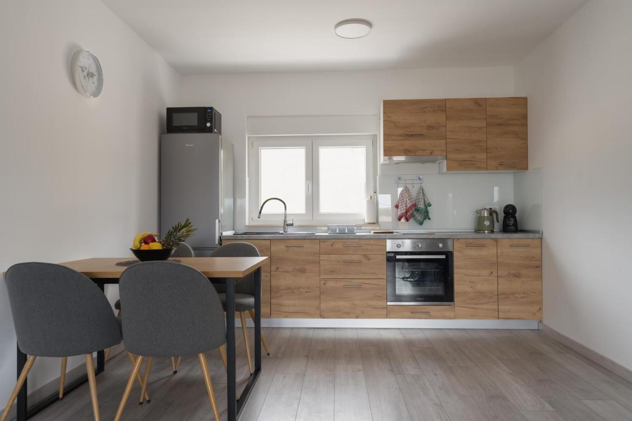 Linardići Apartmani Villa Ruby מראה חיצוני תמונה