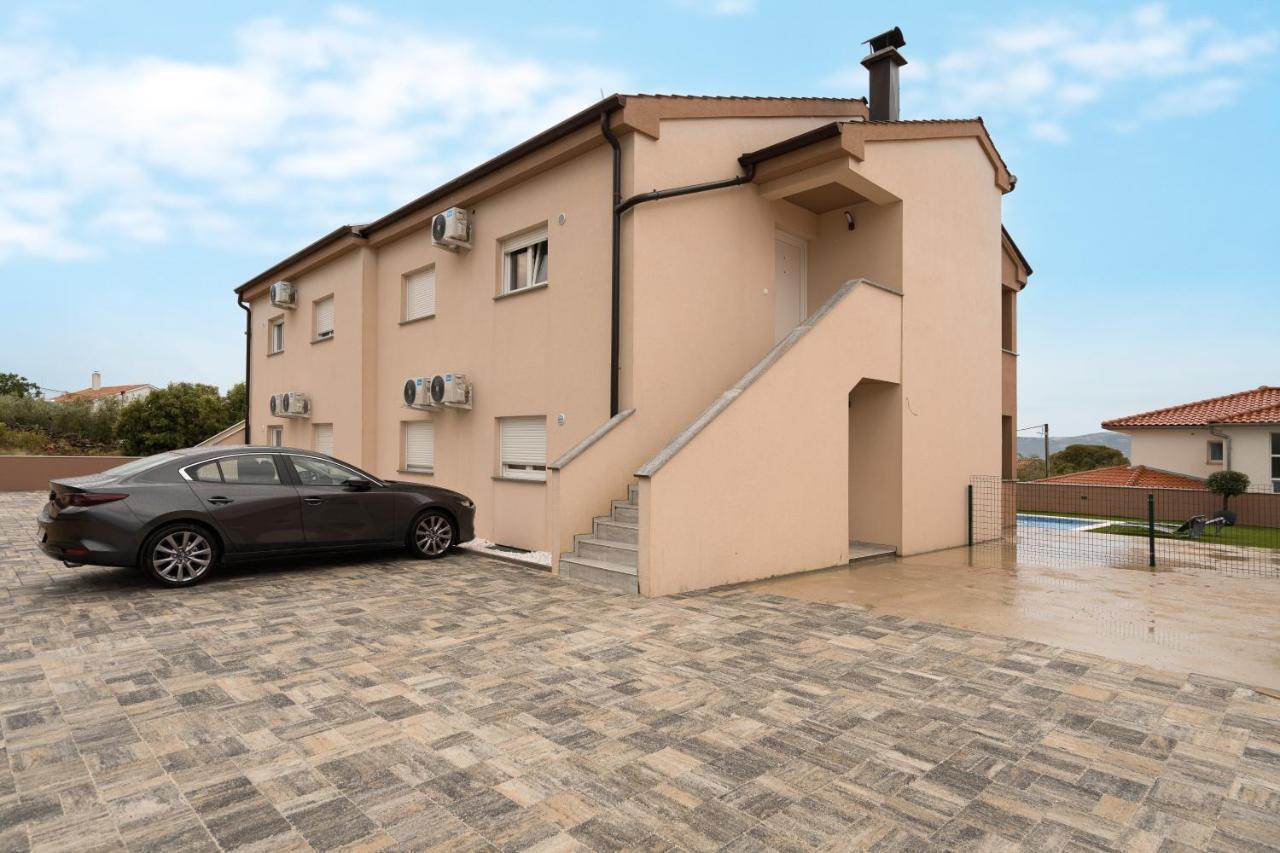 Linardići Apartmani Villa Ruby מראה חיצוני תמונה